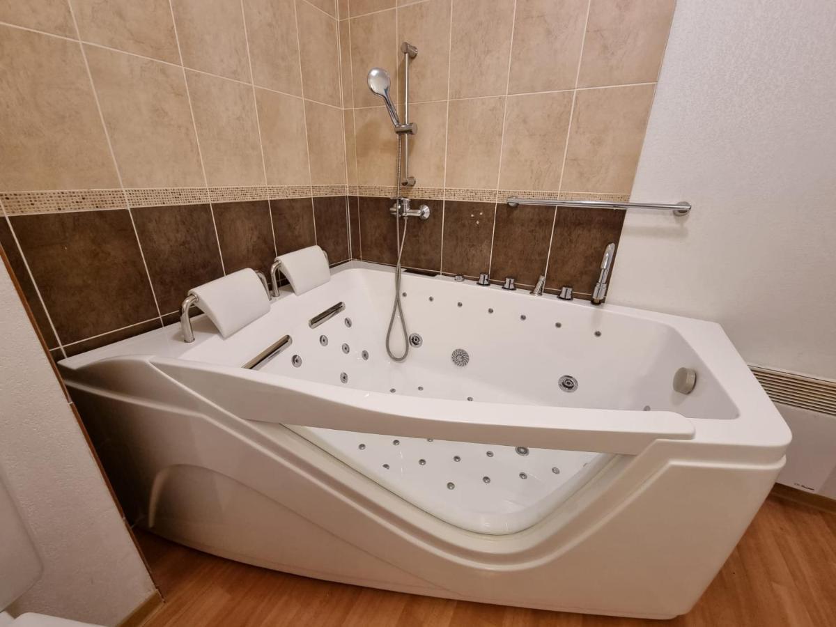 Les Orres 1800 Appartement 4 P Jacuzzi Balneo Prive Vue Piste Piscine Residence Екстер'єр фото
